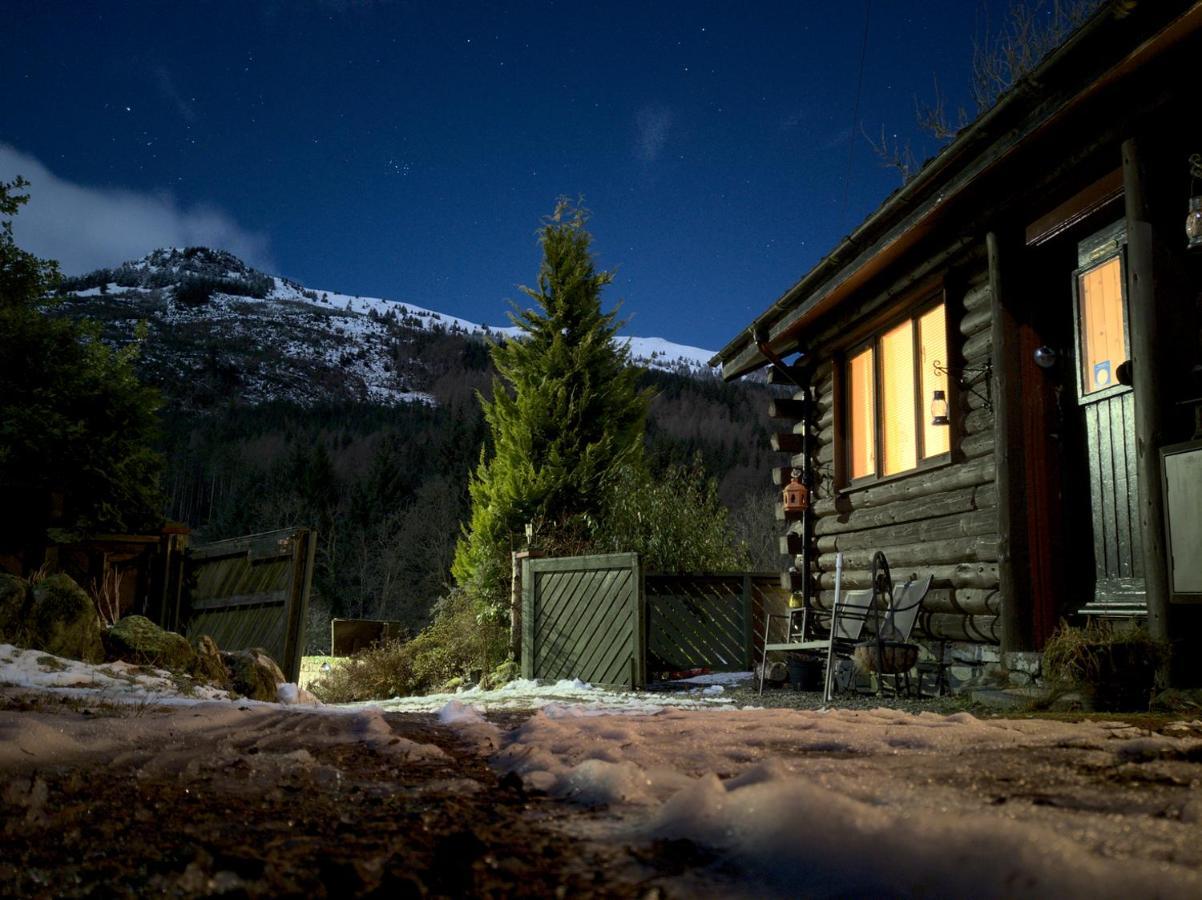 An Carraig Log Cabin Strathyre Exterior photo
